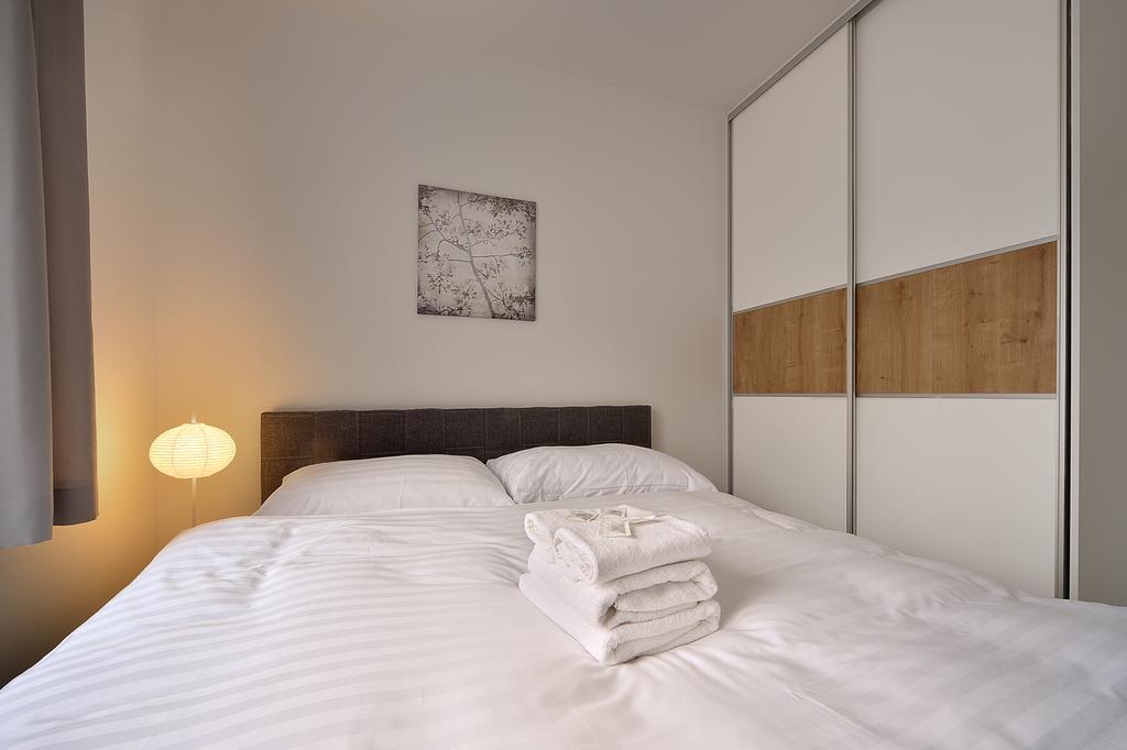 Charming & Cozy Ambiente Apartments ブラチスラヴァ エクステリア 写真