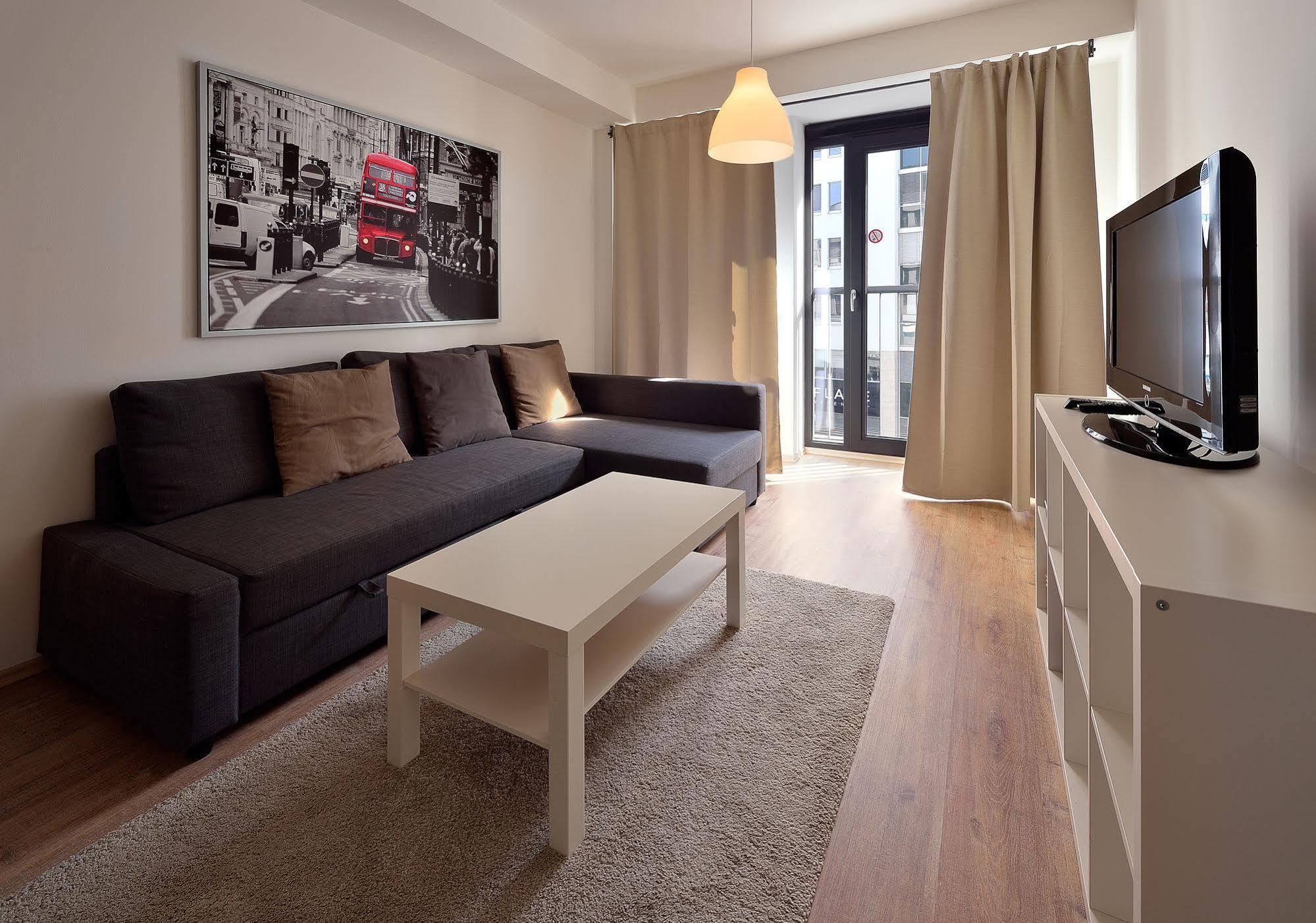 Charming & Cozy Ambiente Apartments ブラチスラヴァ エクステリア 写真