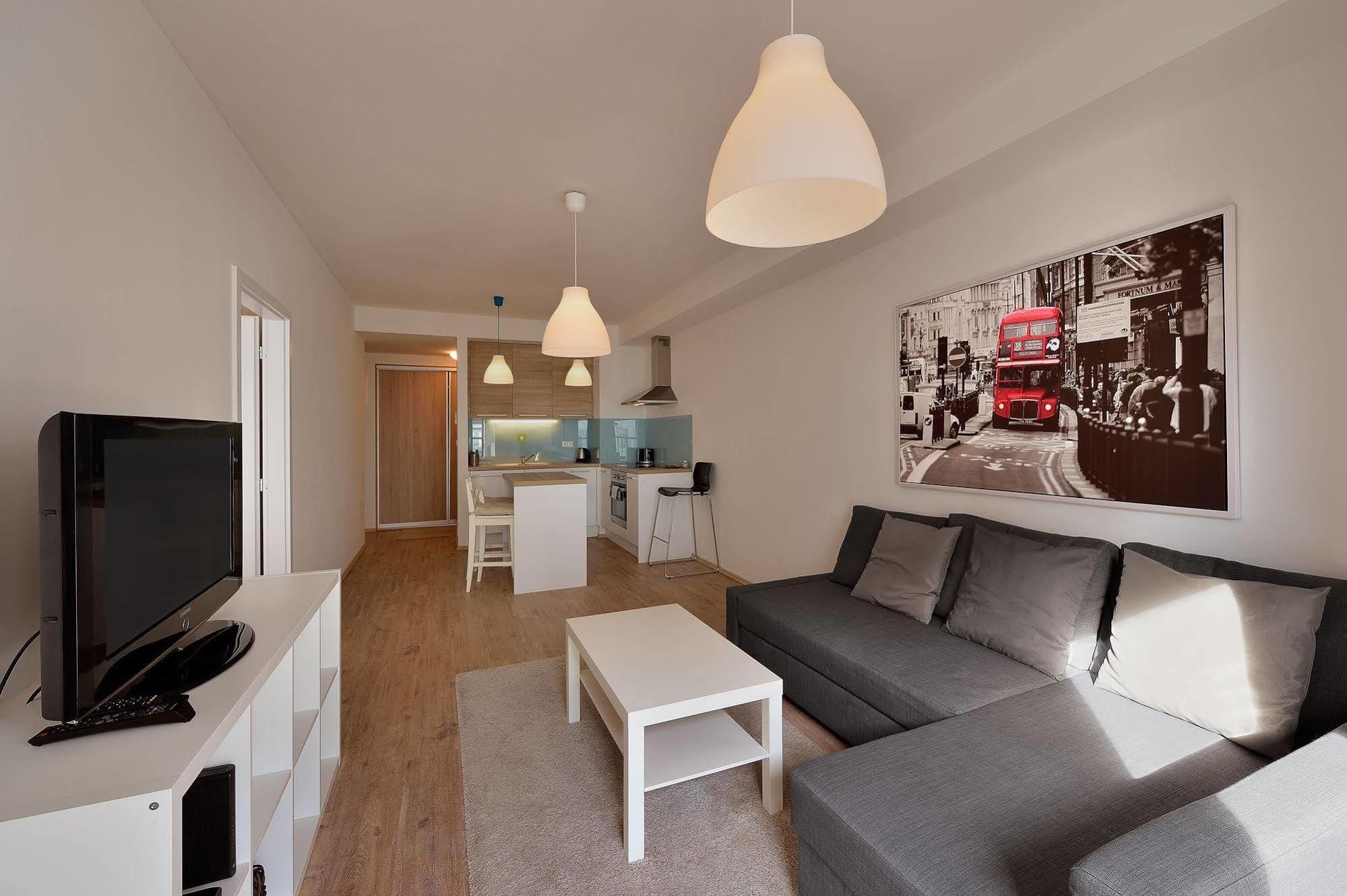 Charming & Cozy Ambiente Apartments ブラチスラヴァ エクステリア 写真