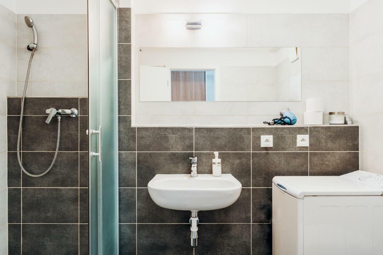 Charming & Cozy Ambiente Apartments ブラチスラヴァ エクステリア 写真
