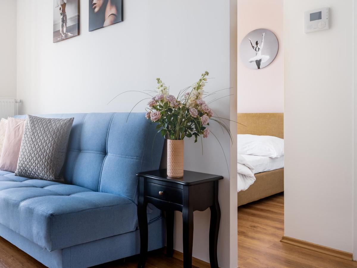 Charming & Cozy Ambiente Apartments ブラチスラヴァ エクステリア 写真